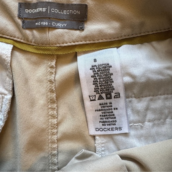 DOCKERS Khaki Chino shorts size 8 - Picture 3 of 3